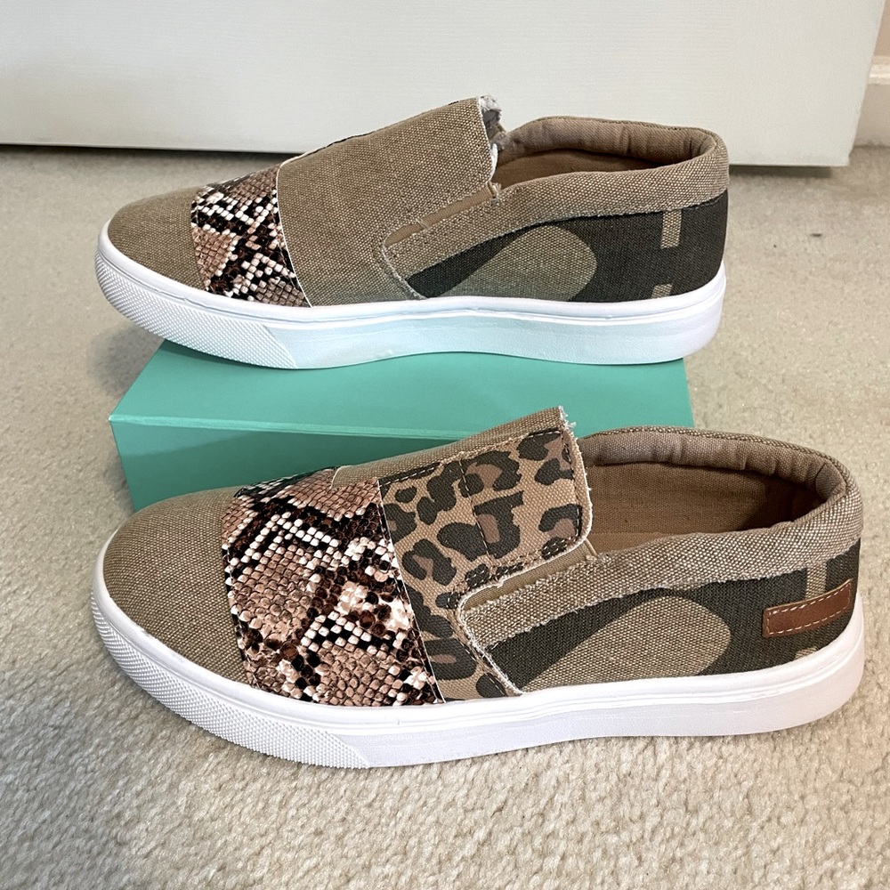 Jolimall shoes size 20 leopard & snake pattern